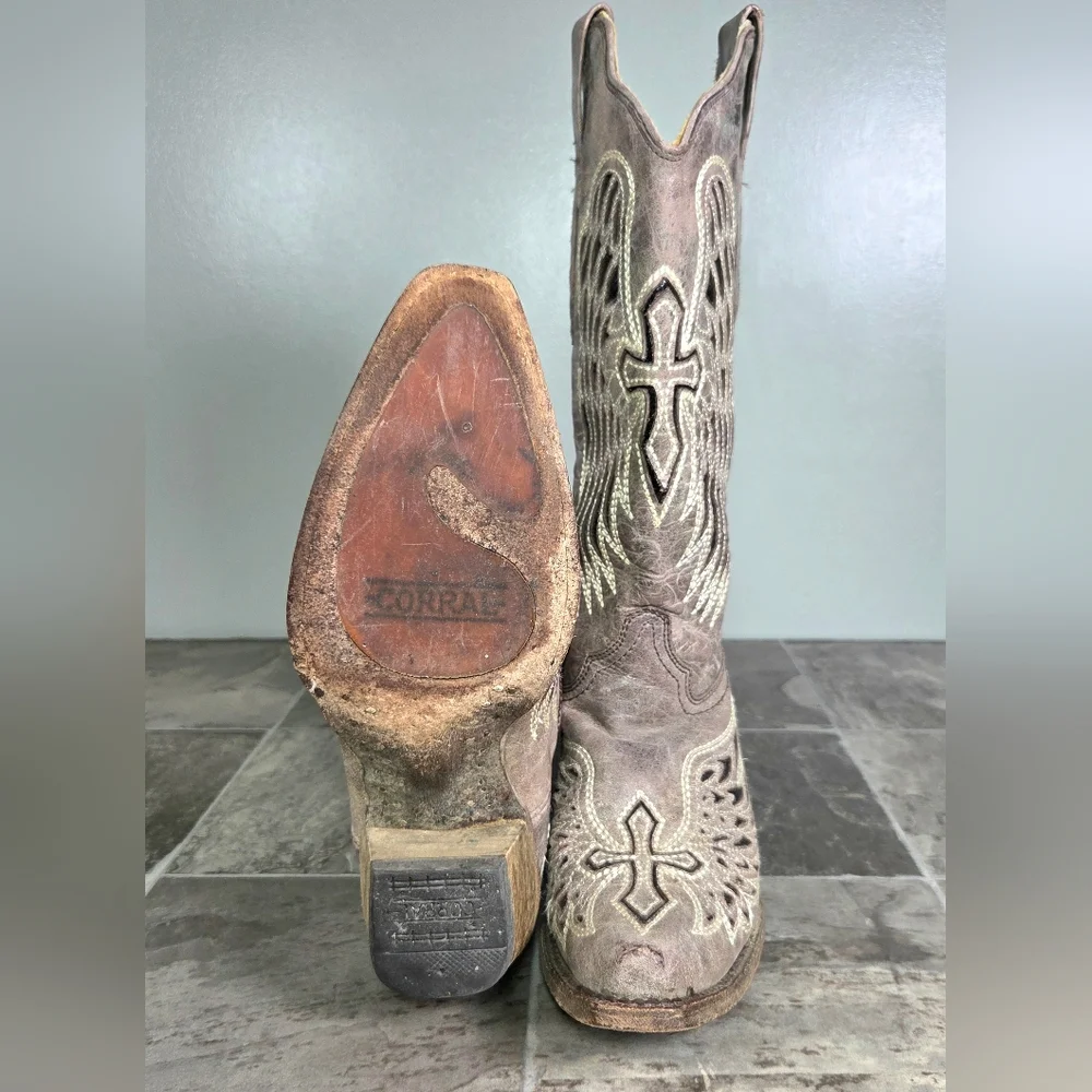 Y2K CORRAL WING & CROSS DISTRESSED WESTERN SEQUIN BOOTS. - Picture 7 of 12